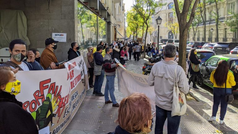 Protesta en Embajada de Colombia en Madrid